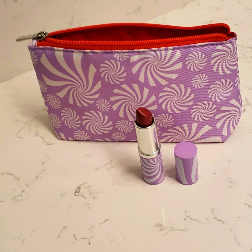 Clinique - Picture 4 of 5